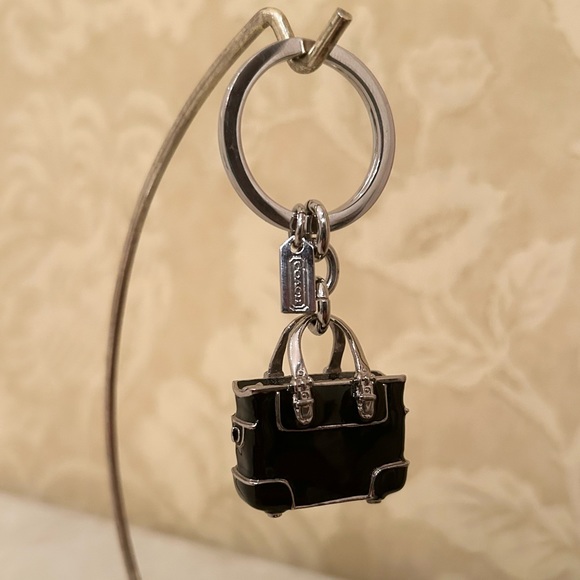 VINTAGE. NEVER USED Coach Handbag / Purse Keychain. VERY RARE. - Picture 4 of 15